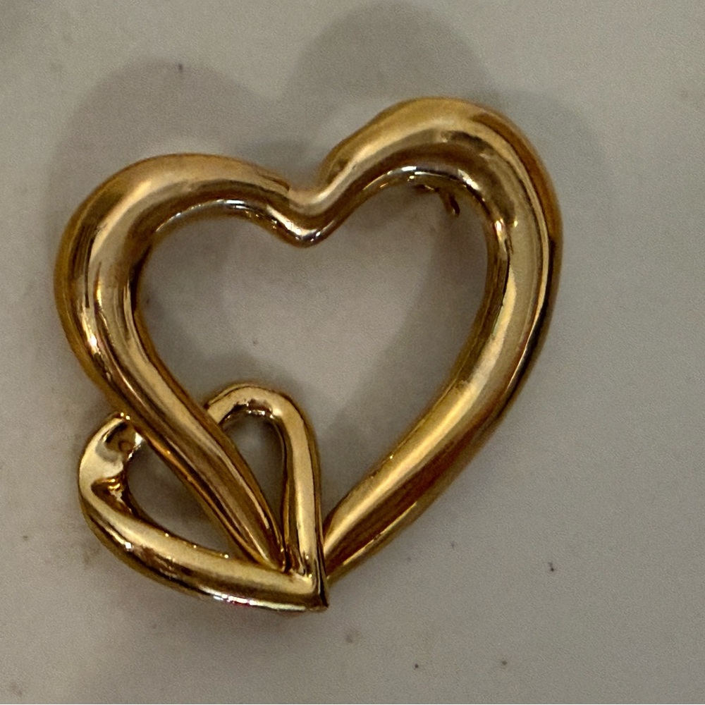 Vintage Double Heart Interlocking Hanging Love Gold-tone Pin‎ Brooch